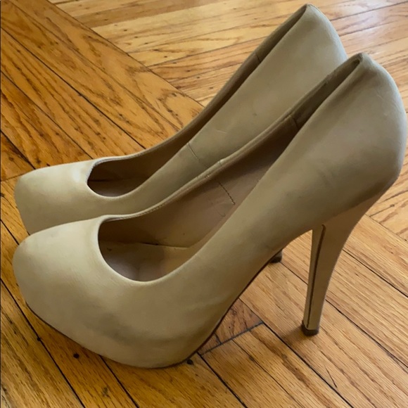 Nude pumps size 10 - Picture 4 of 8